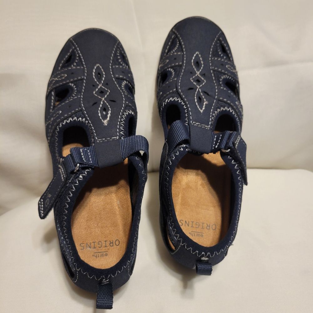 Origins Blue Water Shoes with Strap and Rubber Sole Size 7 UK 5 EU 38 Medium